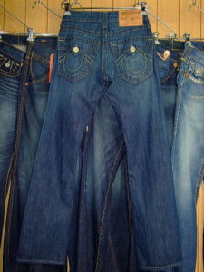 TRUE RELIGION BILLY STYLE:MO42003SI COLOR:1D-THE BOSS